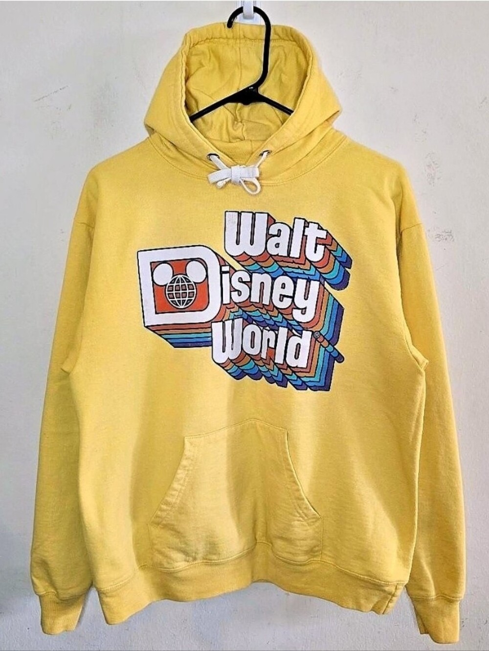 Disney Walt Disney World Hoodie Mens M Yellow Retro Rainbow Graphic Pullover WDW